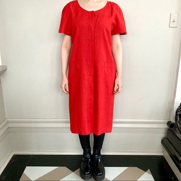 Gucci Dresses & Skirts - Vintage Gucci 100% linen button-up dress. ❤️